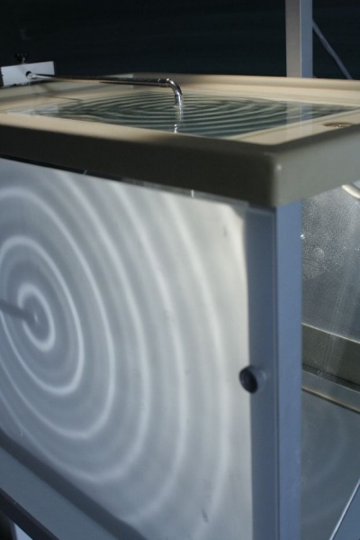 Datei:Wellenwanne Detail.jpg