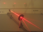 Lichtbeugung Gitter Beobachtung kleine Gitterkonstante.jpg